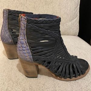 Freebird By Steven Bela Sandal 9